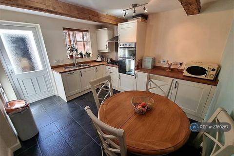 3 bedroom terraced house to rent, Bargates, Leominster, HR6