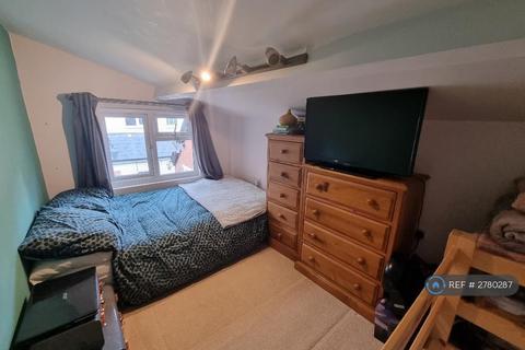 3 bedroom terraced house to rent, Bargates, Leominster, HR6