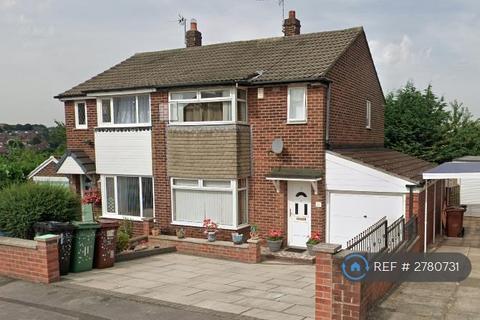 3 bedroom semi-detached house to rent, Spring Valley Croft, Leeds, LS13