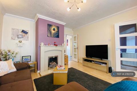 3 bedroom semi-detached house to rent, Spring Valley Croft, Leeds, LS13
