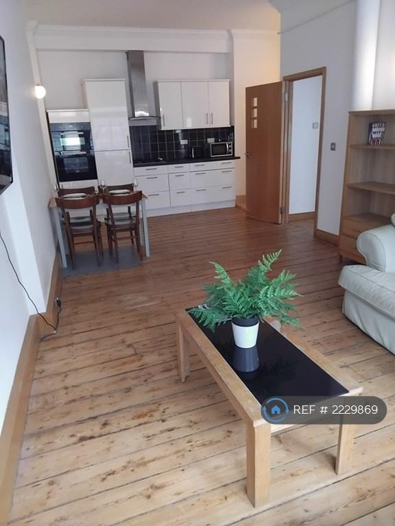 Open Plan Sitting Room / Kitchen