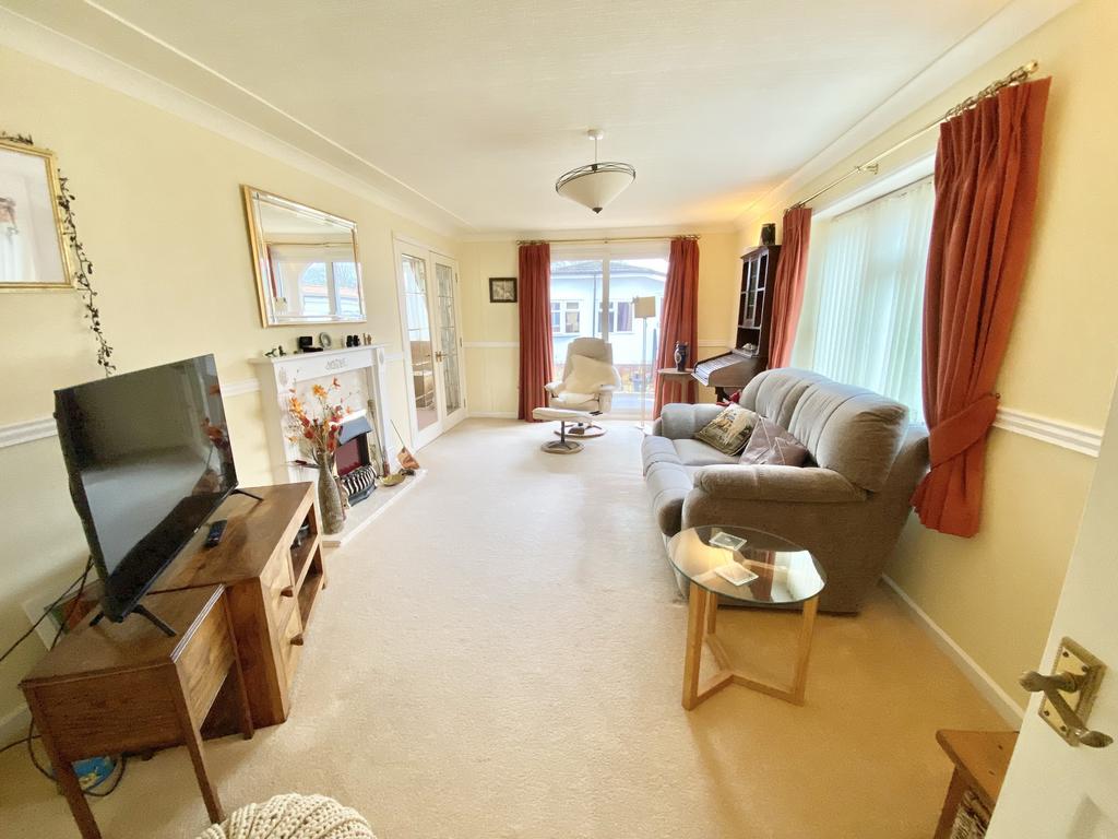 Large Lounge