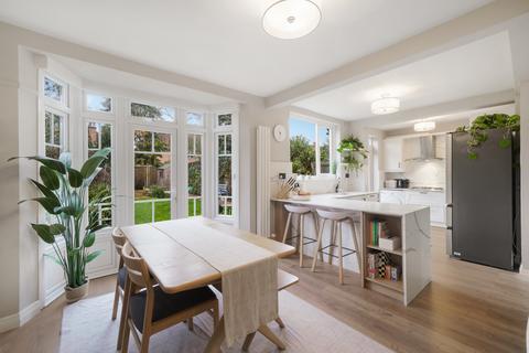 undefined, Pinner, Greater London HA5