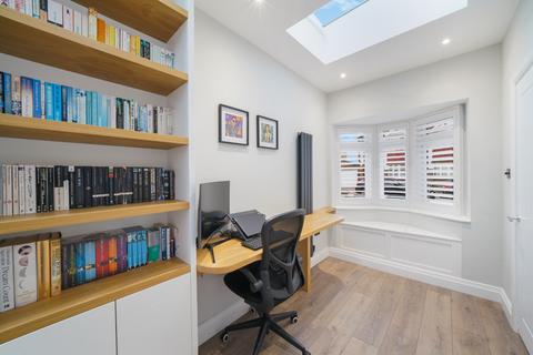 undefined, Pinner, Greater London HA5