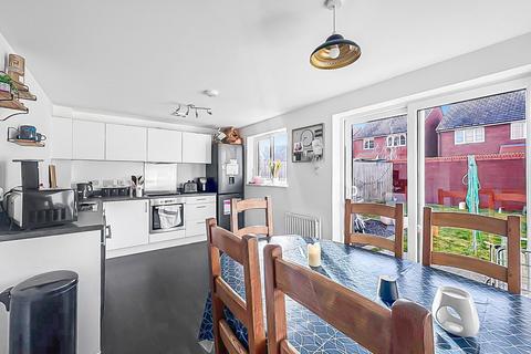 undefined, Rowbotham Way, Great Oldbury GL10
