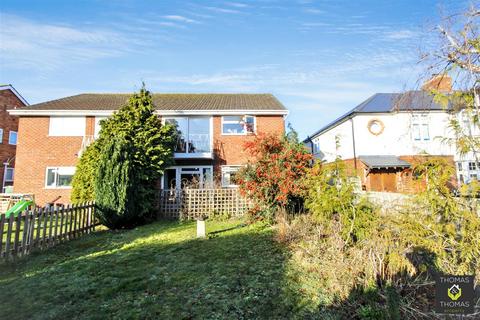 undefined, Elmbridge Road, Longlevens