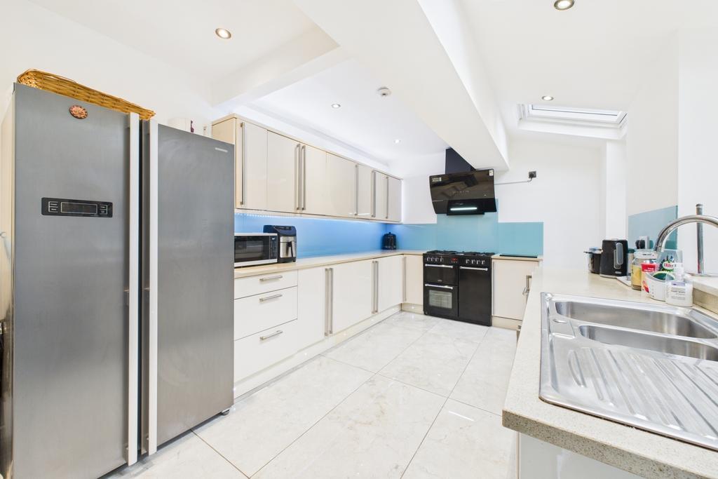 Kitchen 2