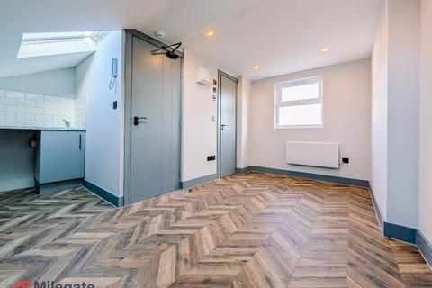 Studio to rent, Danesdale Road, London E9