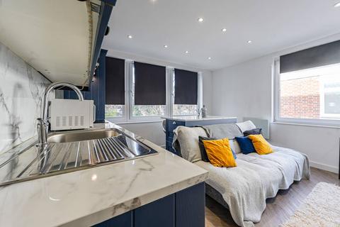 1 bedroom flat to rent, Liskeard Gardens, Blackheath, London, SE3