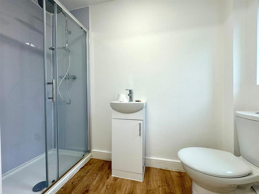 Ground floor shower and WC.jpeg