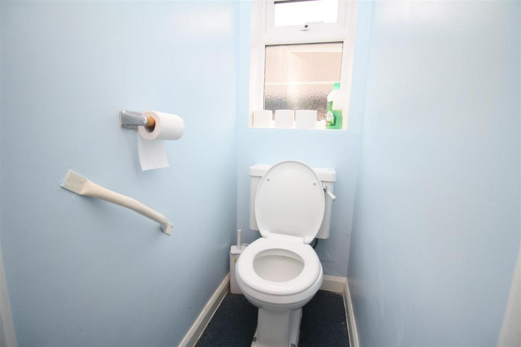 48 Shenley wc.JPG