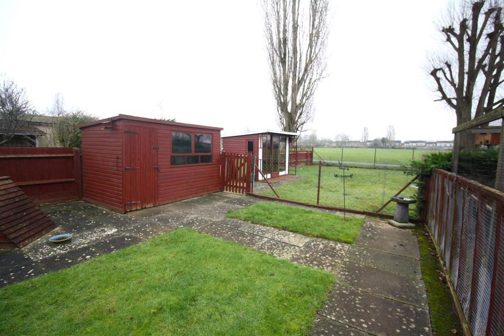 48 Shenley rear garden 3.JPG