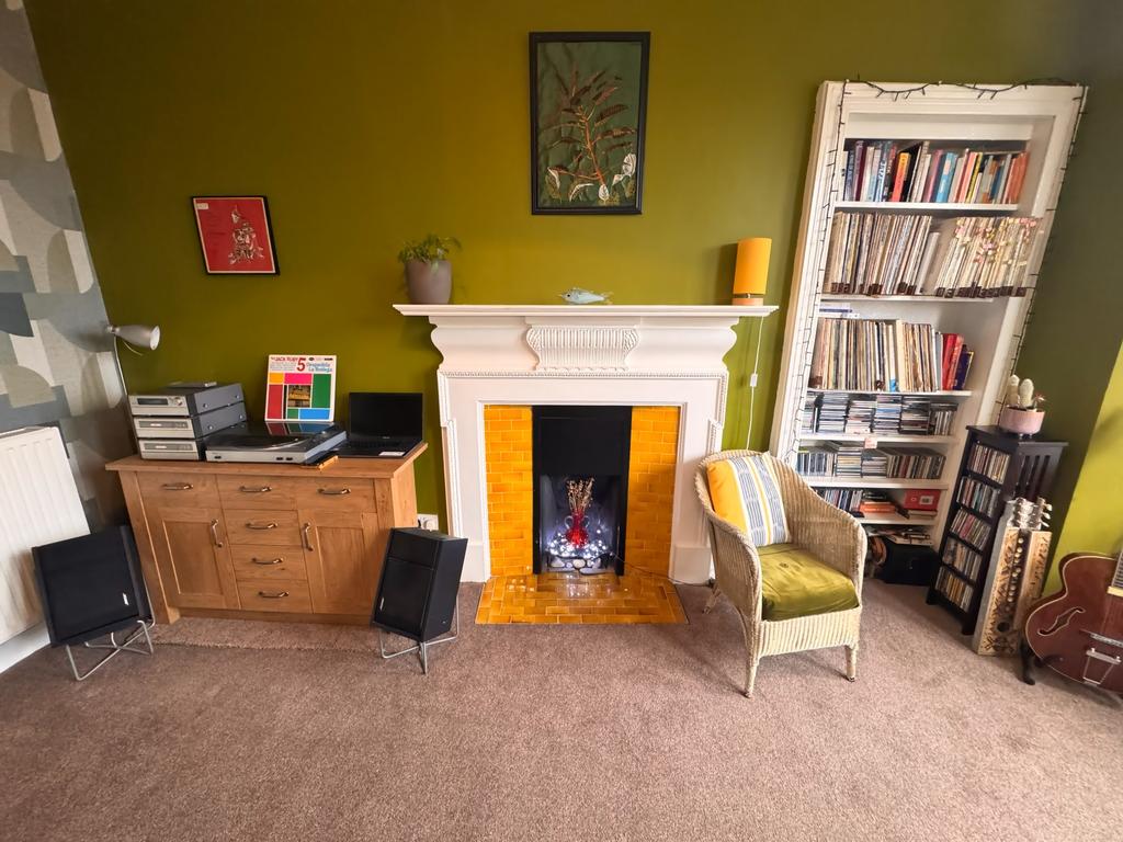 Lounge 2