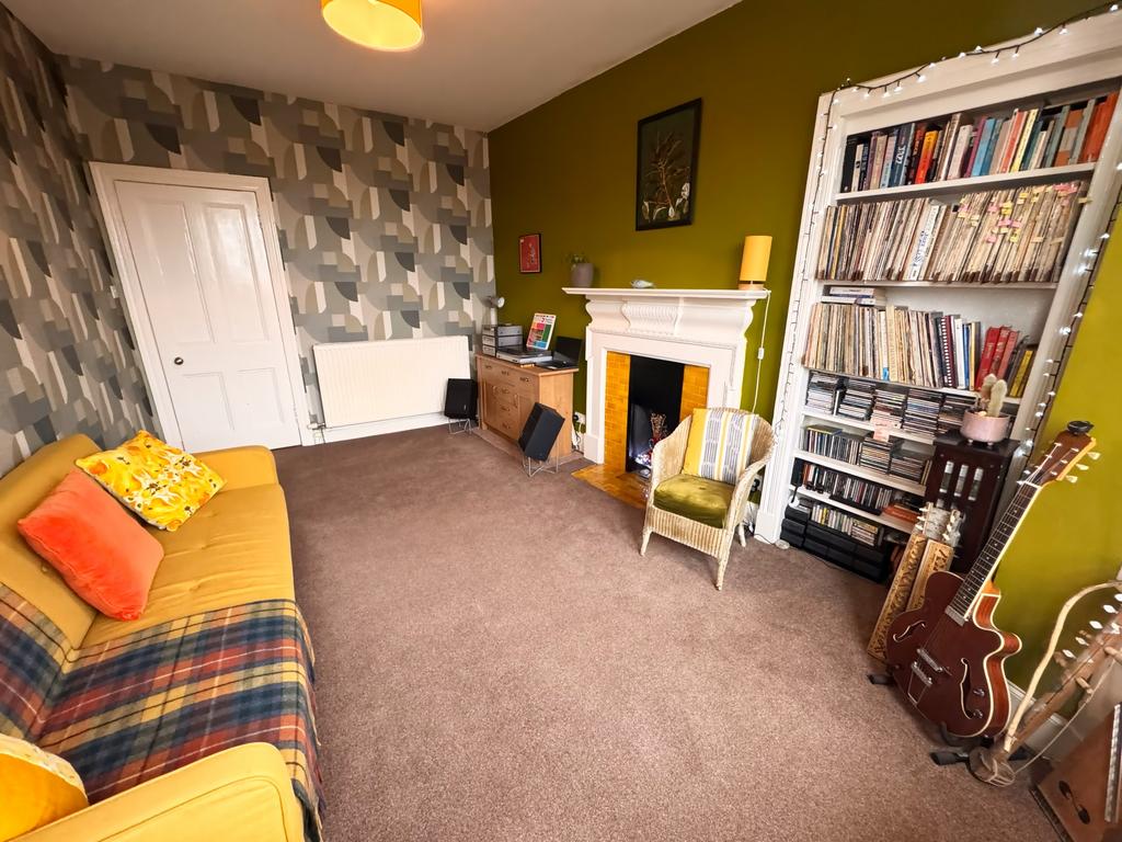 Lounge 3