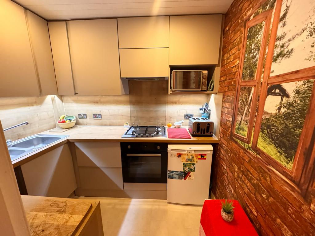Kitchen 1