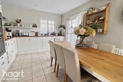3 bedroom detached house for sale, Harts Gardens, Guildford