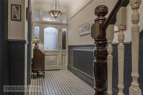 4 bedroom end of terrace house for sale, Scar Lane, Huddersfield, West Yorkshire, HD3