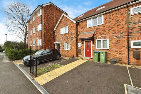 2 bedroom terraced house for sale, Harcourt Road, Southampton SO18