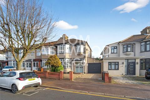 3 bedroom end of terrace house for sale, Stratton Drive, Leftley Estate, Barking, IG11