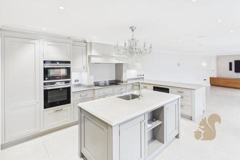 4 bedroom detached house for sale, Old Lodge Court, Chelmsford CM1