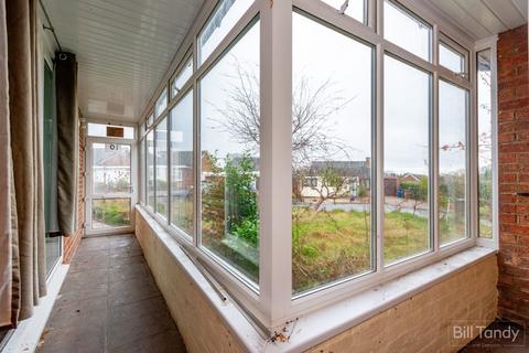 3 bedroom bungalow for sale, Chaucer Drive, Burntwood, WS7