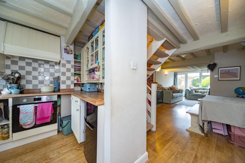 KITCHEN &amp; LOBBY