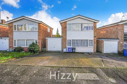 3 bedroom house to rent, Cottesford Close, Ipswich IP7