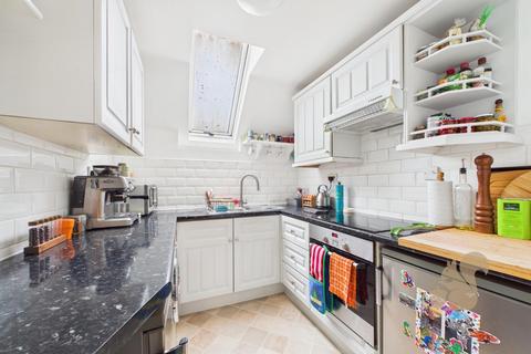 2 bedroom apartment for sale, Station Road, Marks Tey