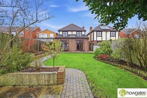 4 bedroom detached house for sale, Gordon Road, Horndon-On-The-Hill, SS17