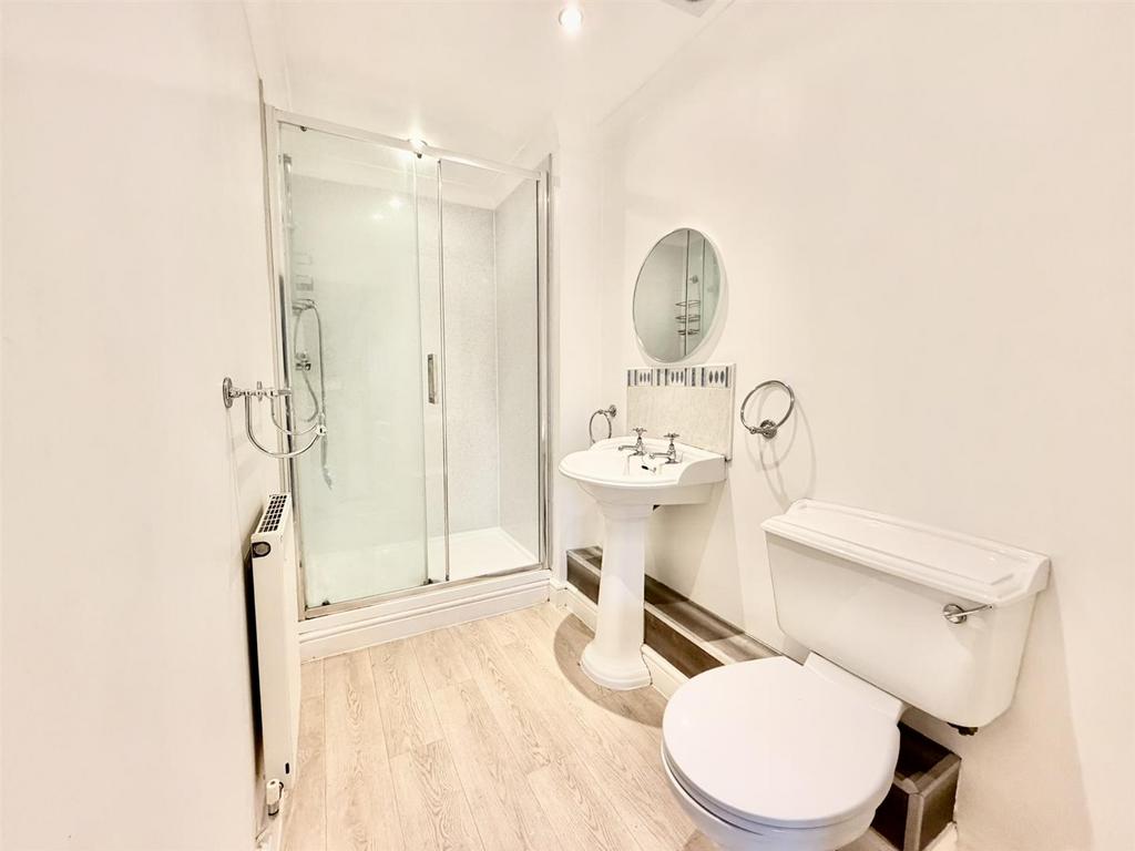 En-suite.JPEG