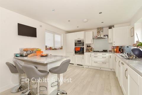 undefined, Everett Gardens, Eastergate, Chichester, West Sussex