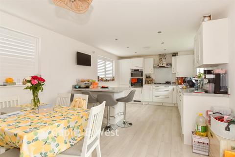 undefined, Everett Gardens, Eastergate, Chichester, West Sussex