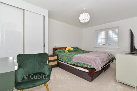 undefined, Everett Gardens, Eastergate PO20