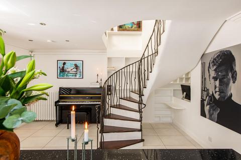 3 bedroom apartment to rent, Randolph Avenue, London W9