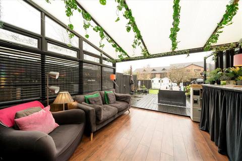 3 bedroom terraced house for sale, Gillingham Road, London NW2