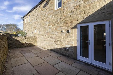 3 bedroom cottage for sale, Keepers Way, Huddersfield HD4