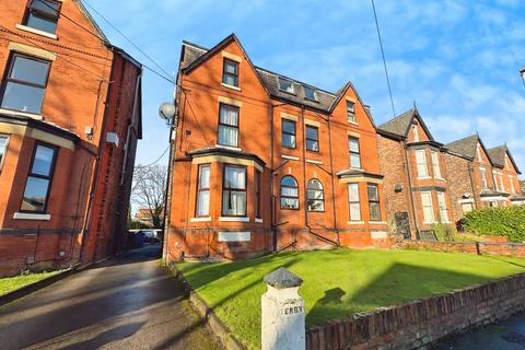 2 bedroom flat for sale, Circular Road, West Didsbury, Manchester, M20