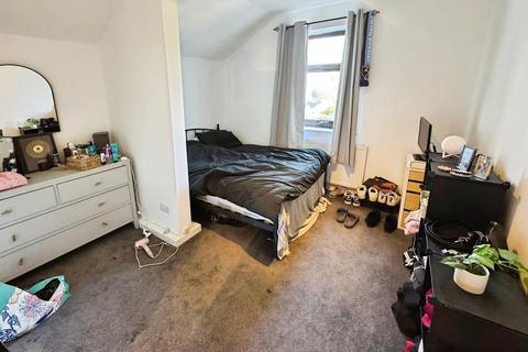 2 bedroom flat for sale, Circular Road, West Didsbury, Manchester, M20