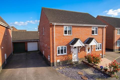Red Admiral Close, Wymondham