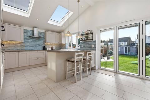 3 bedroom detached house for sale, Branksome Road, Southend-on-Sea, Essex, SS2