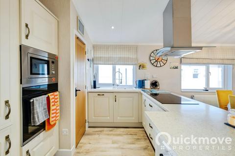 2 bedroom park home for sale, Milford-On-Sea, Hampshire, SO41