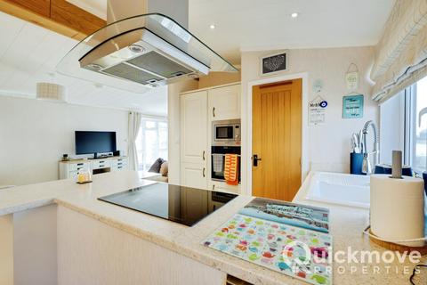 2 bedroom park home for sale, Milford-On-Sea, Hampshire, SO41