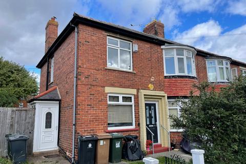 2 bedroom flat to rent, Closefield Grove, Monkseaton, Whitley Bay.  NE25 8SU