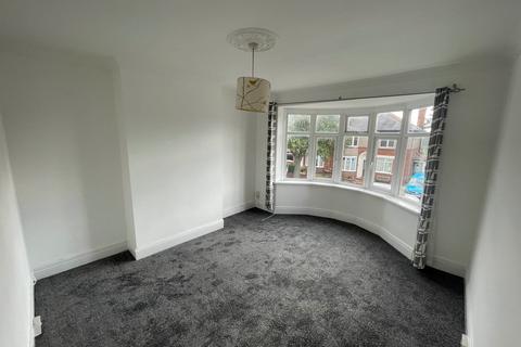 2 bedroom flat to rent, Closefield Grove, Monkseaton, Whitley Bay.  NE25 8SU