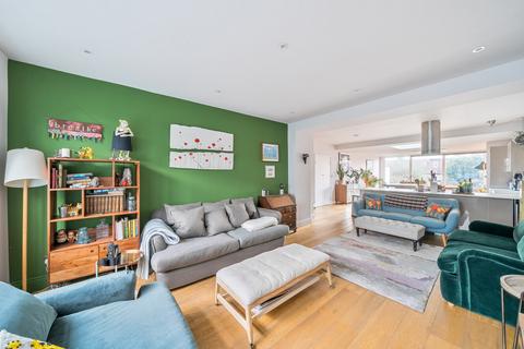 4 bedroom terraced house for sale, Torrington Gardens, Bounds Green, London, N11