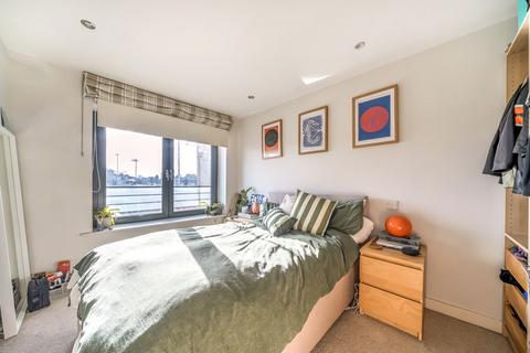 2 bedroom flat for sale, Isabella Mews, Balls Pond Road, London, N1