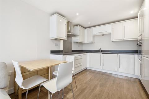 undefined, Basin Approach, London E16