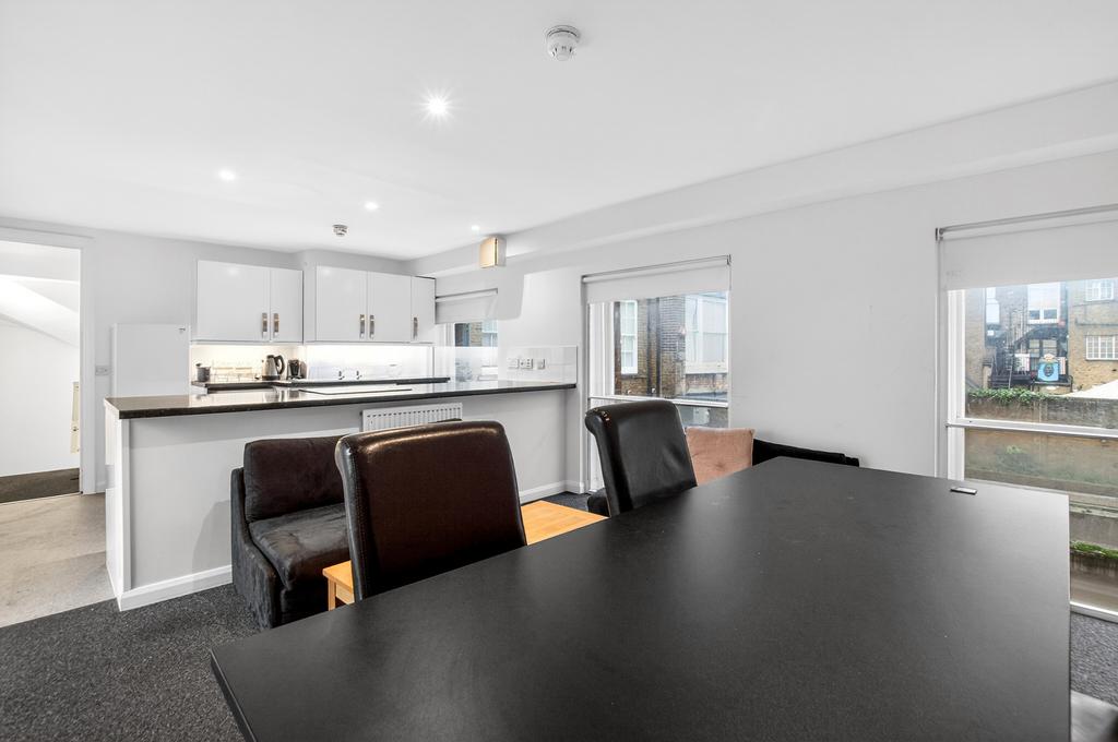 Kitchen/Reception