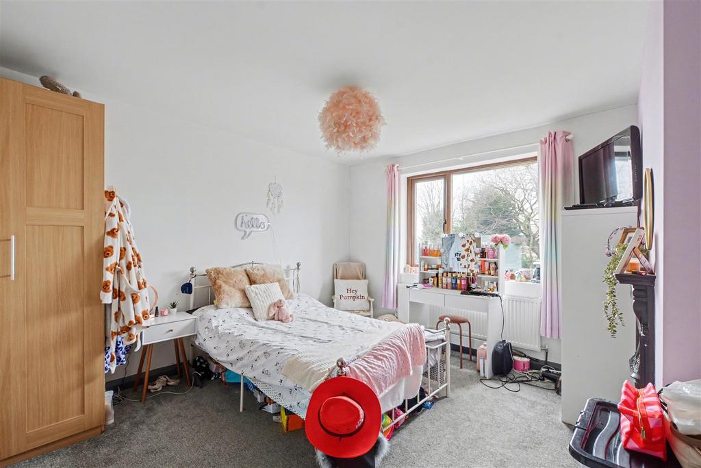Bedroom 2 1.jpeg