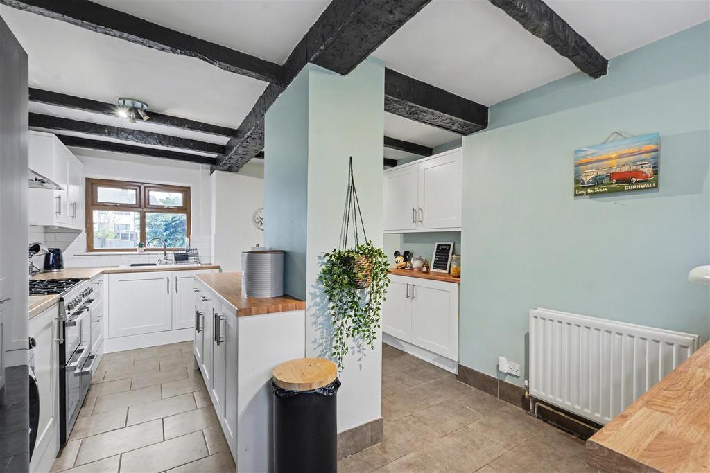 Kitchen 4.jpeg